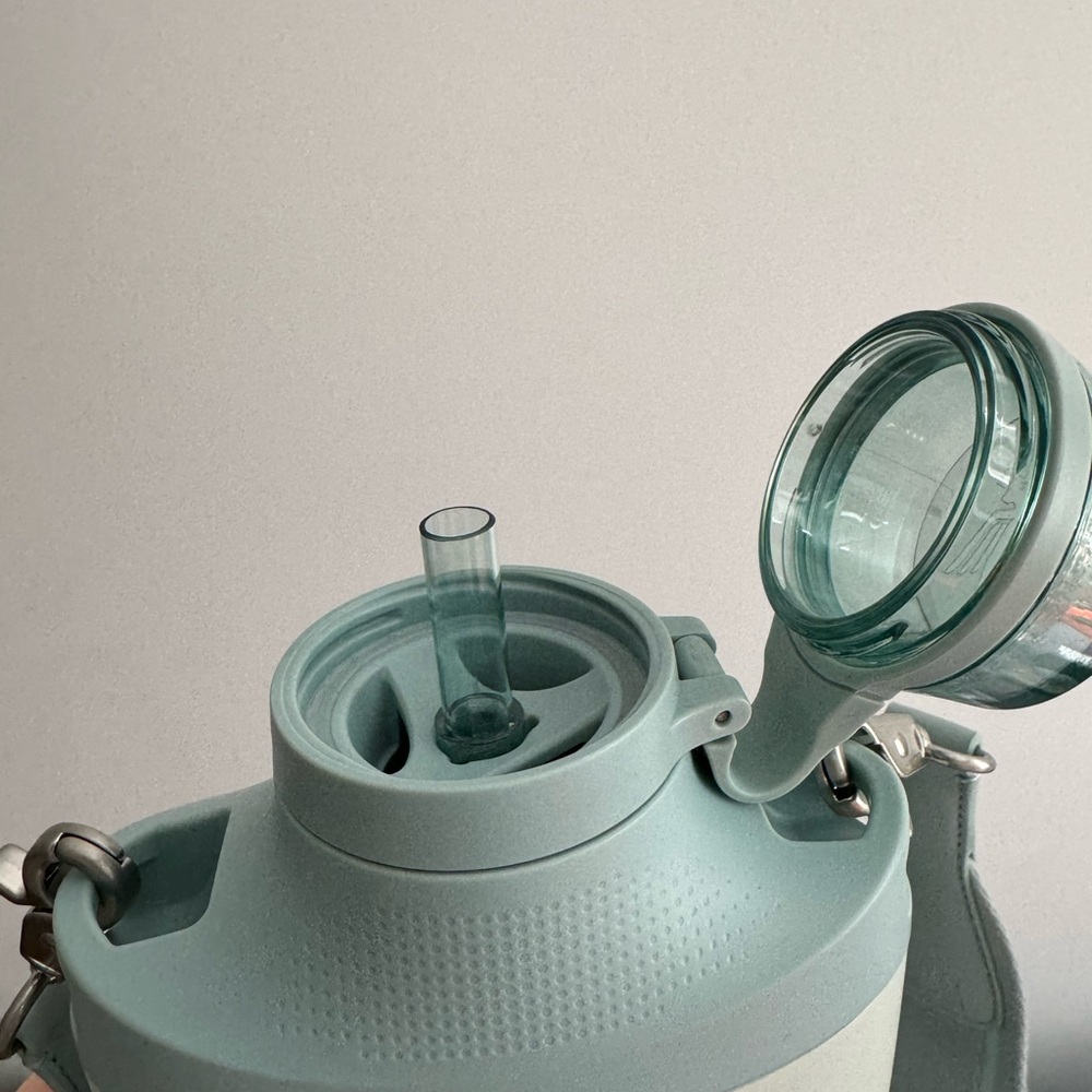 BRAND NEW Stanley Cross Bottle - Light Blue - Picture 5 of 7